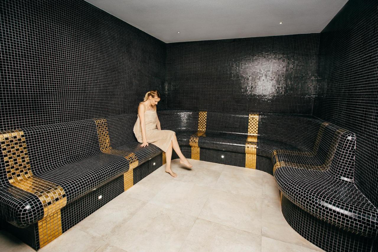 Aparthotel Termy Uniejow Ngoại thất bức ảnh